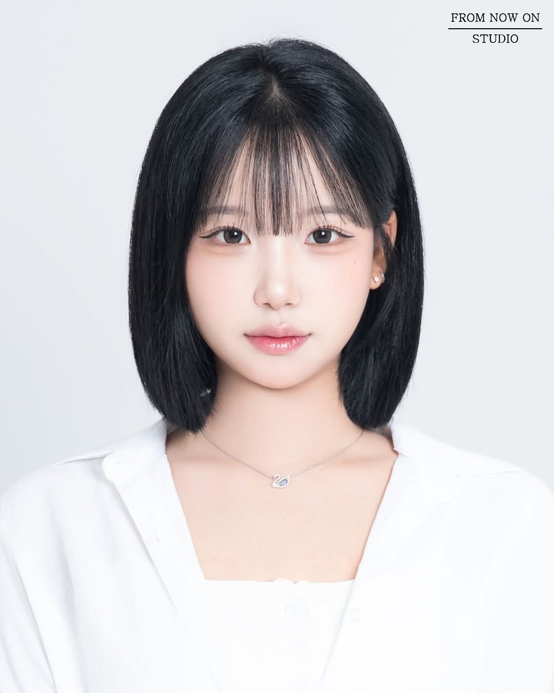 Photo by 프롬나우온스튜디오 | 합정스튜디오 | 홍대증명사진 | 프로필 in 합정역. May be an image of 1 person, bangs and text that says 'FROM NOW ΟΝ STUDIO'.