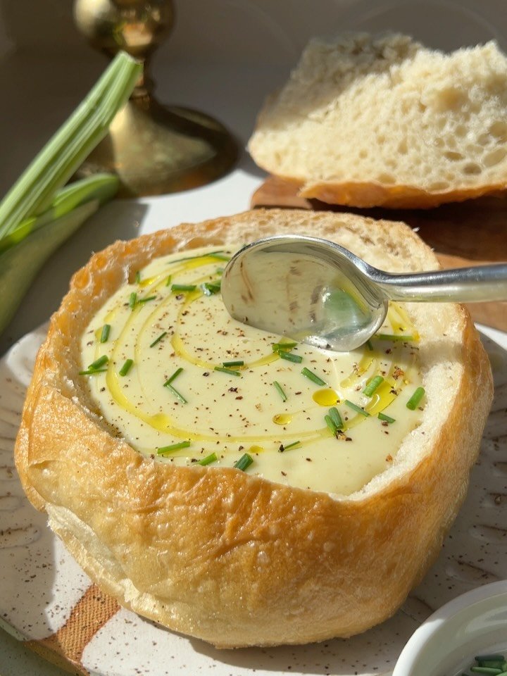 frommybowl 게시물 이미지: This Vegan Potato Leek soup is just the dish...