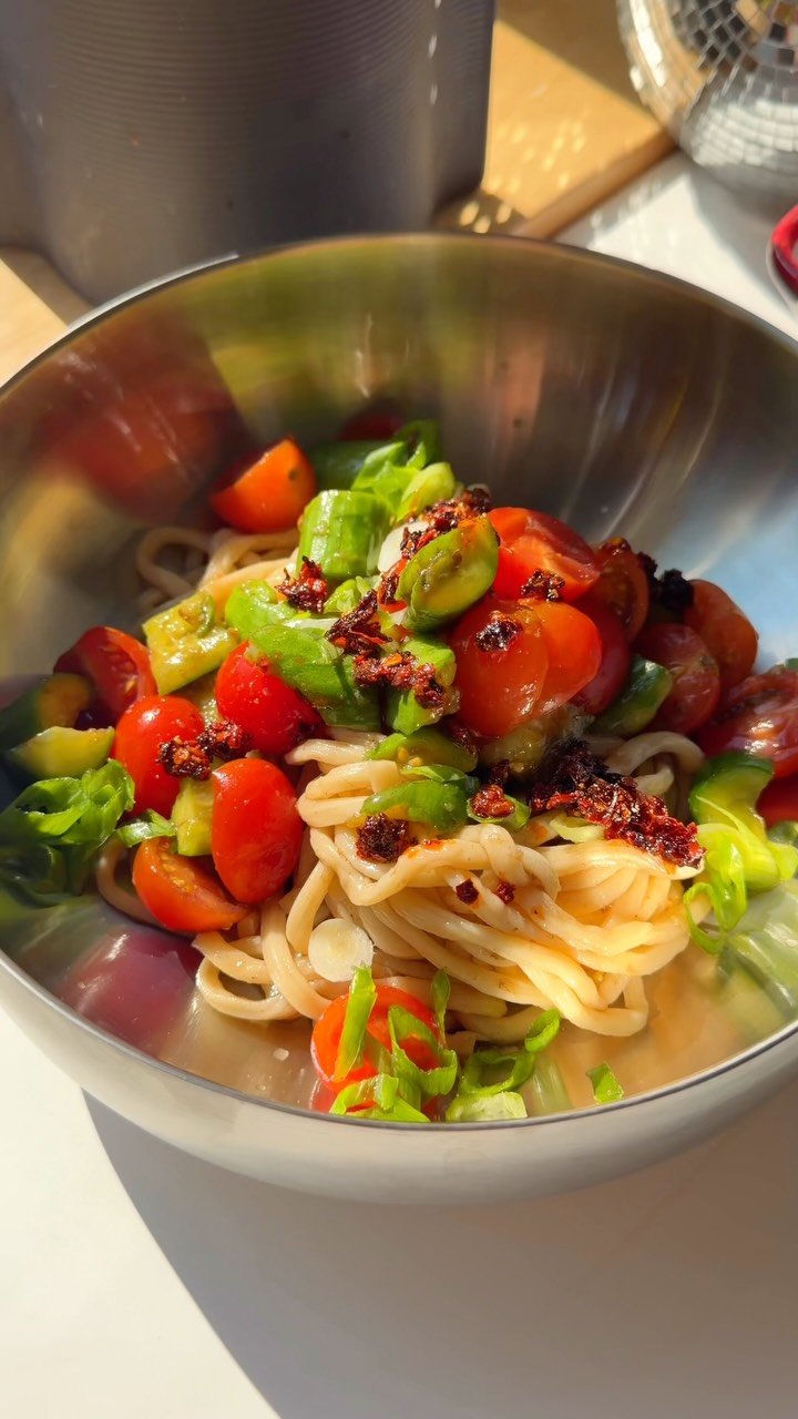 frommybowl 게시물 이미지: These Cold Tomato Noodles with Smashed...
