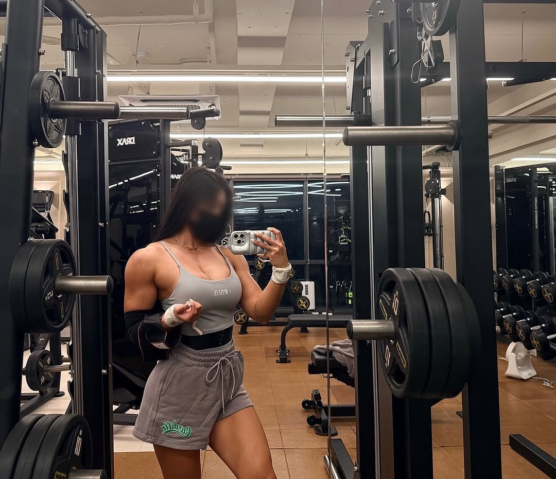 ftmd_min01 게시물 이미지: Fitness in my life = 💪🏽

#헬스타그램 #운동하는여자 #운동녀...