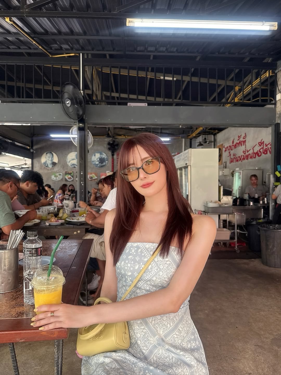 Photo by 藤森里穂｜Fujimori Riho on November 06, 2025. May be an image of one or more people, hair, juice, smoothie and text.