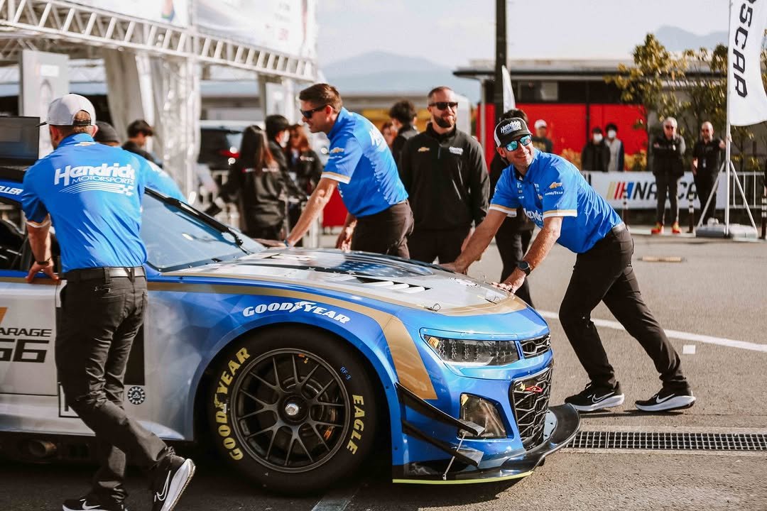 Photo by 富士スピードウェイ／FUJISPEEDWAY on December 07, 2025. May be an image of racing vehicles, wheel, race car and text.