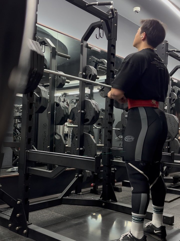 fullaccel_min 게시물 이미지: 1. 스멜링솔트 안구침범
2. 당분간 200kg 이상 가지 않는다
3. 다음주부터...