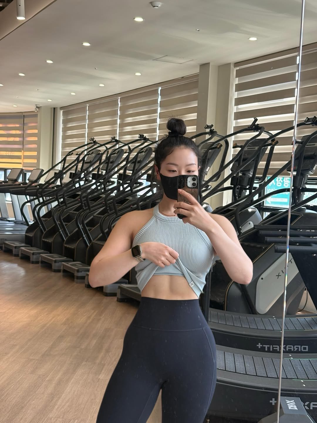 fullbody_jeong2__xs 게시물 이미지: 다시 돌아온 복그니 #🙏 

확실히 스피닝 수업을 안하니 
복근이 돌아오기까지...