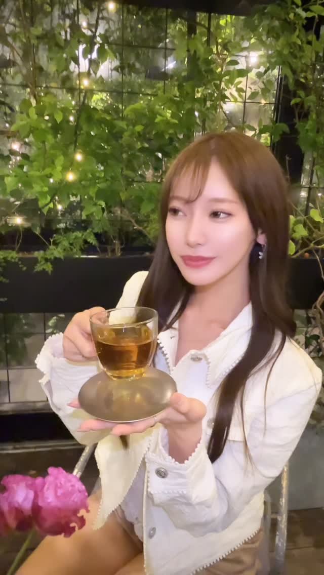 fuua_kaede 게시물 이미지: 友達とハーブティー飲んで休憩✨🫶💚

ふざけすぎ😂