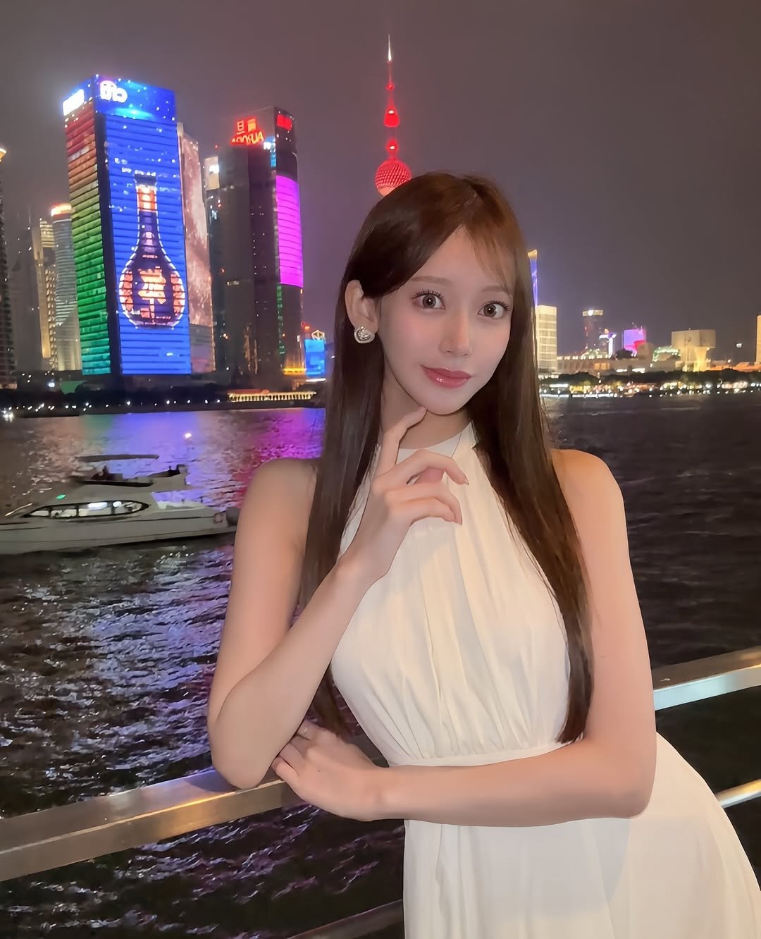 fuua_kaede 게시물 이미지: 上海💙❤️

夜景很美，还想再来✨✨