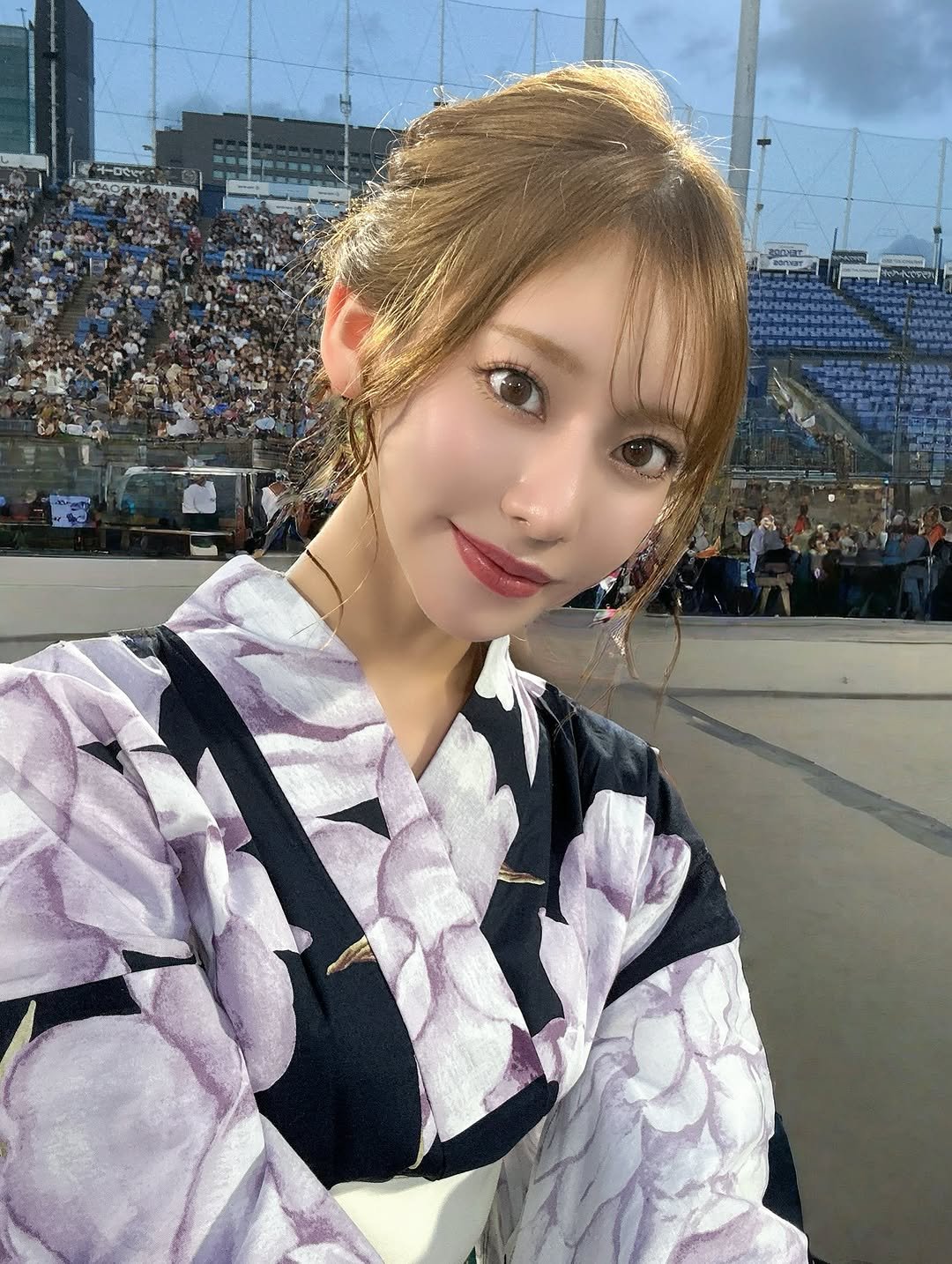 fuua_kaede 게시물 이미지: 今年初めて花火見れた🩷💛💜🎆
夏してる〜✨

#花火#神宮球場#神宮花火大会