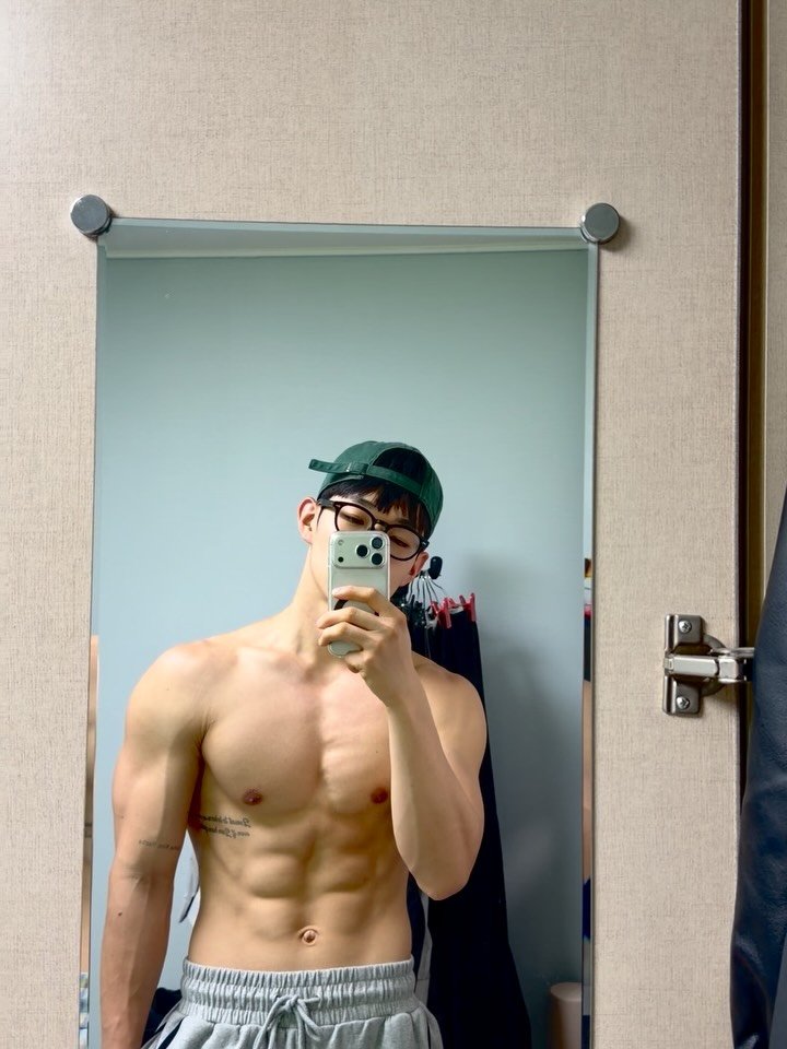 g__pg__p 게시물 이미지: 요즘 자주 다니는 산스장
햇빛 맞으면서, 좋은 공기 마시면서 하는...