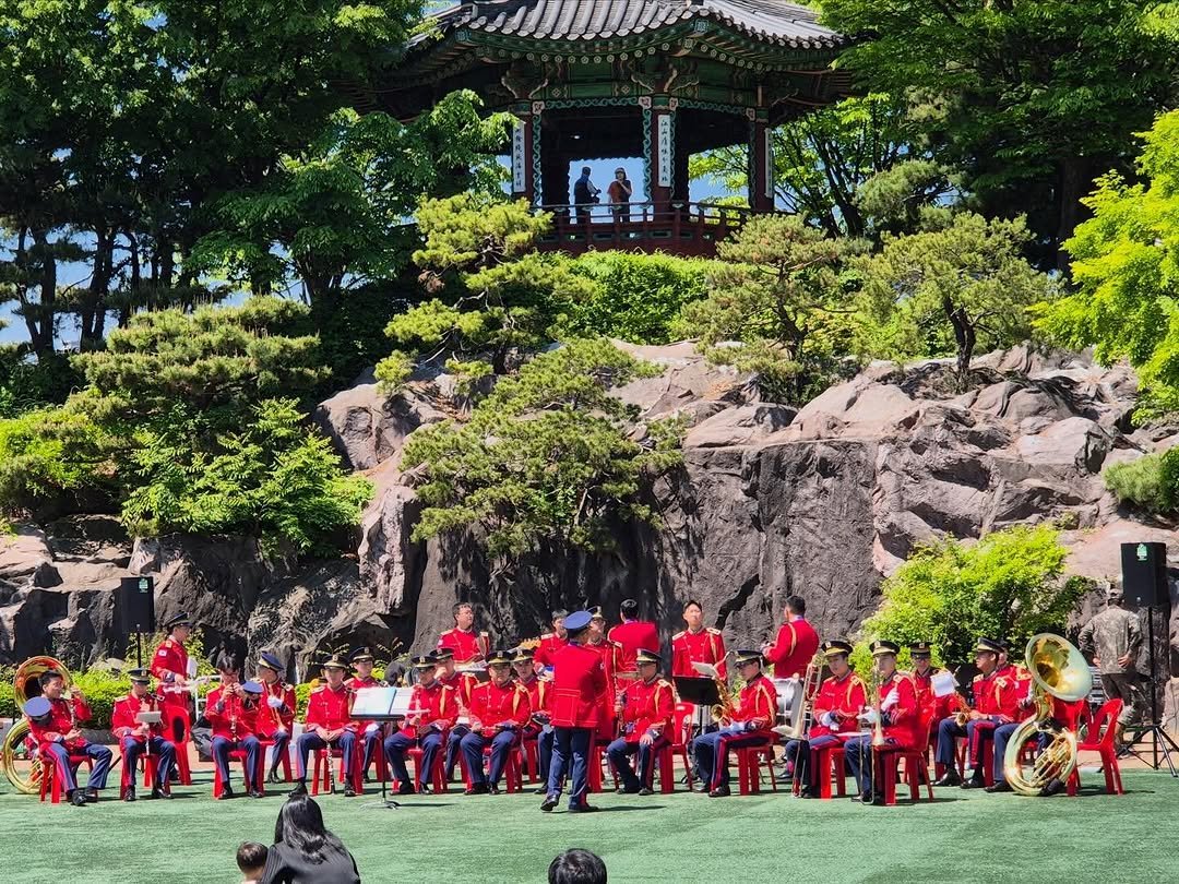 g_childrens_museum 게시물 이미지: 지상작전사령부 군악대가 펼치는 군악대 공연!
 
오늘 즐거운 공연 관람...