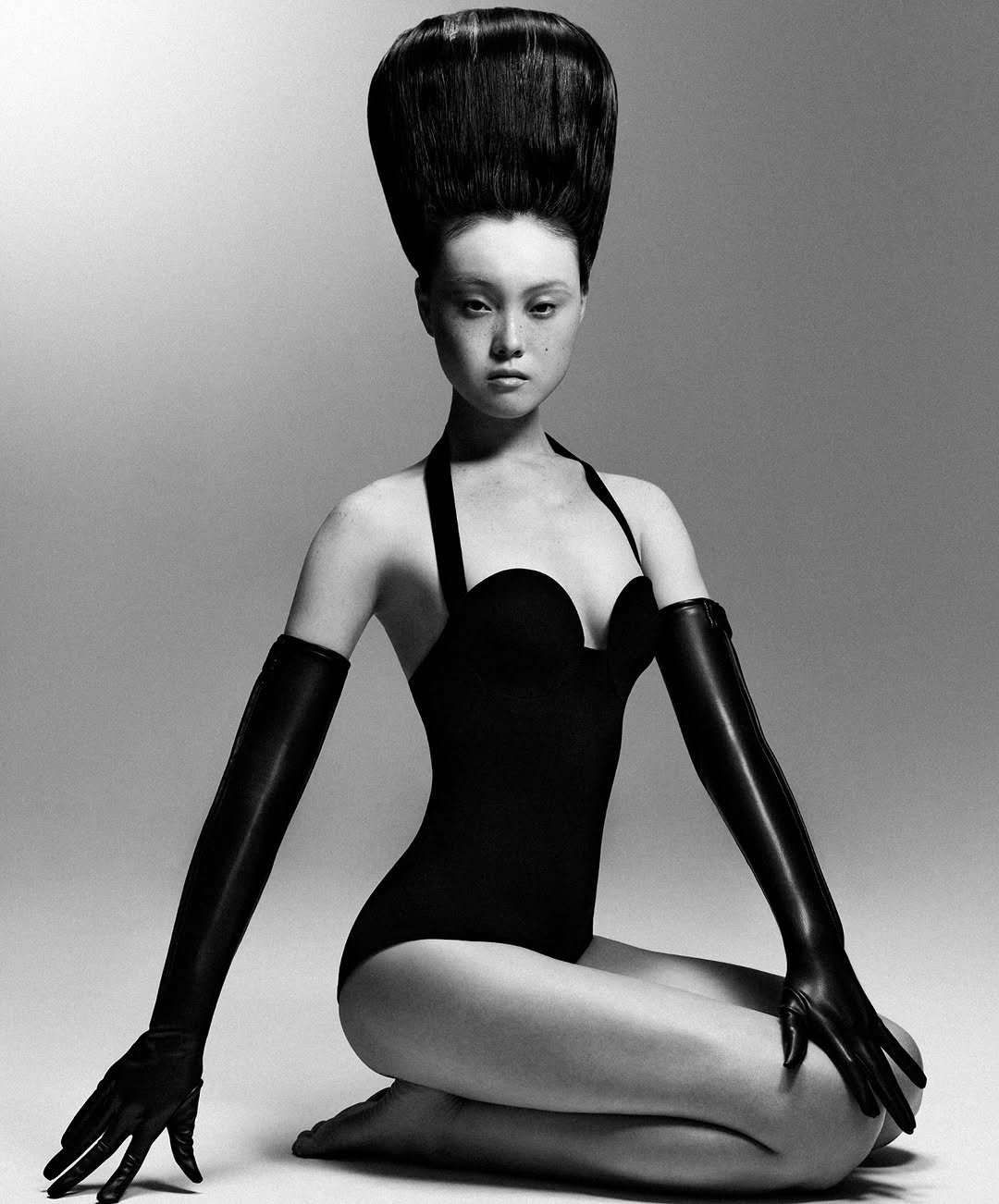 Photo shared by Gabe Sin(가베) on August 07, 2025 tagging @juheecc, @mokjungwook, @ongibeauty, @connie_cjs, @avecjoo, and @sooakki. May be a black-and-white image of 1 person, makeup, costume, headdress and text.
