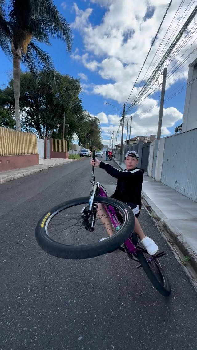 gabriel_milgrauu_ 게시물 이미지: Eu sumo e apareço do nada 🤣