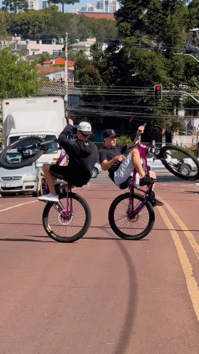 gabriel_milgrauu_ 게시물 이미지: 2 Quebrão seguido 😅