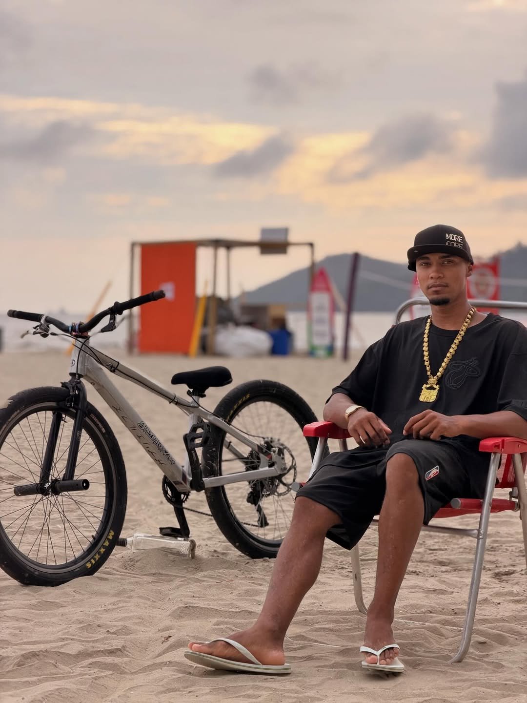 Photo shared by Gabriel Sena on January 10, 2026 tagging @alfameqoficial. May be an image of bicycle, beach and text.