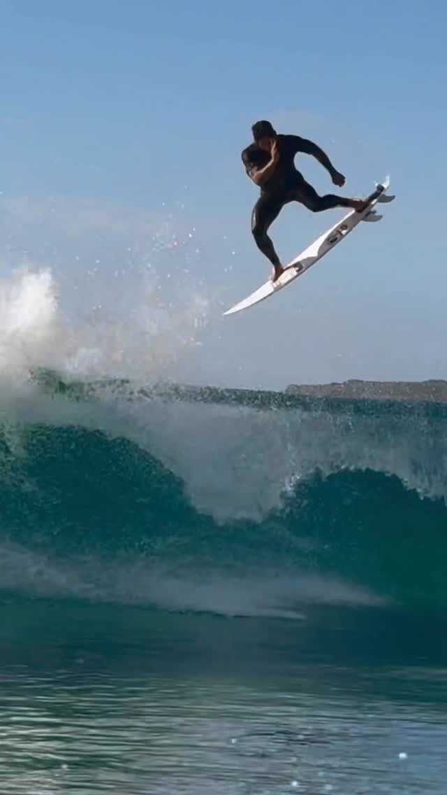 gabrielmedina 게시물 이미지: Parko and I got an ski to find waves… link in...