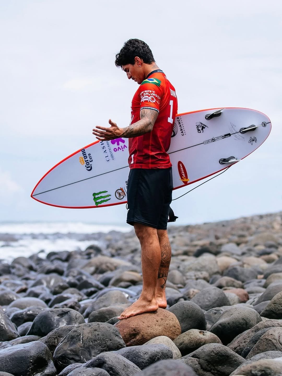 gabrielmedina 게시물 이미지: day by day 🏄🏻‍♂️🛸

📷 @mateusswerneck