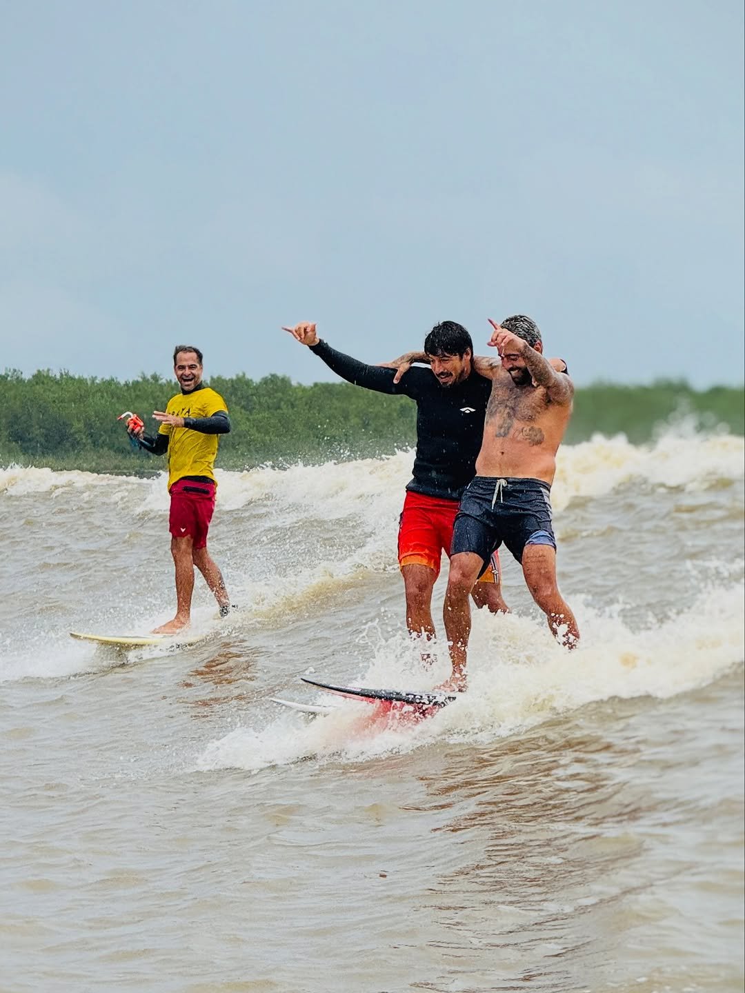 Photo shared by Gabriel Pastori on April 27, 2026 tagging @pedroscooby, @trekomias, and @canal_uaradei. May be an image of surfboard, jet ski, water and text.