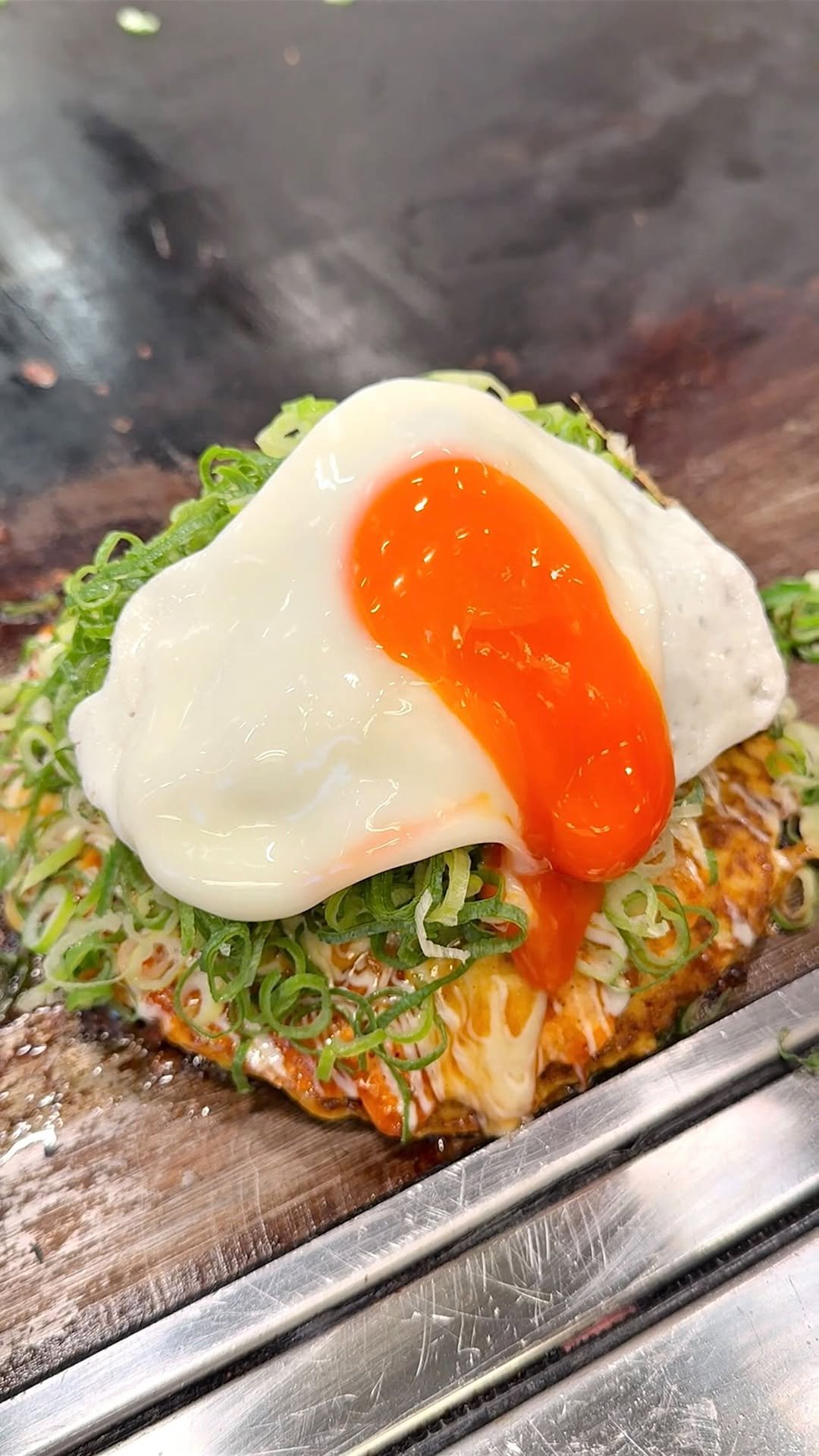 gacchi_gourmet 게시물 이미지: 【日本一の焼き職人が作るぼっかけモダン焼き】

東京西葛西にある『長田本庄軒』
神戸発祥のぼっ...