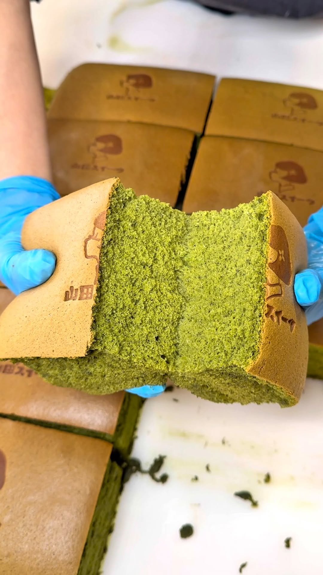 gacchi_gourmet 게시물 이미지: 【ふわしゅわとろ〜り濃厚抹茶カステラ🍵】

福岡県久留米市にある『山田スイーツ』

毎日焼きた...