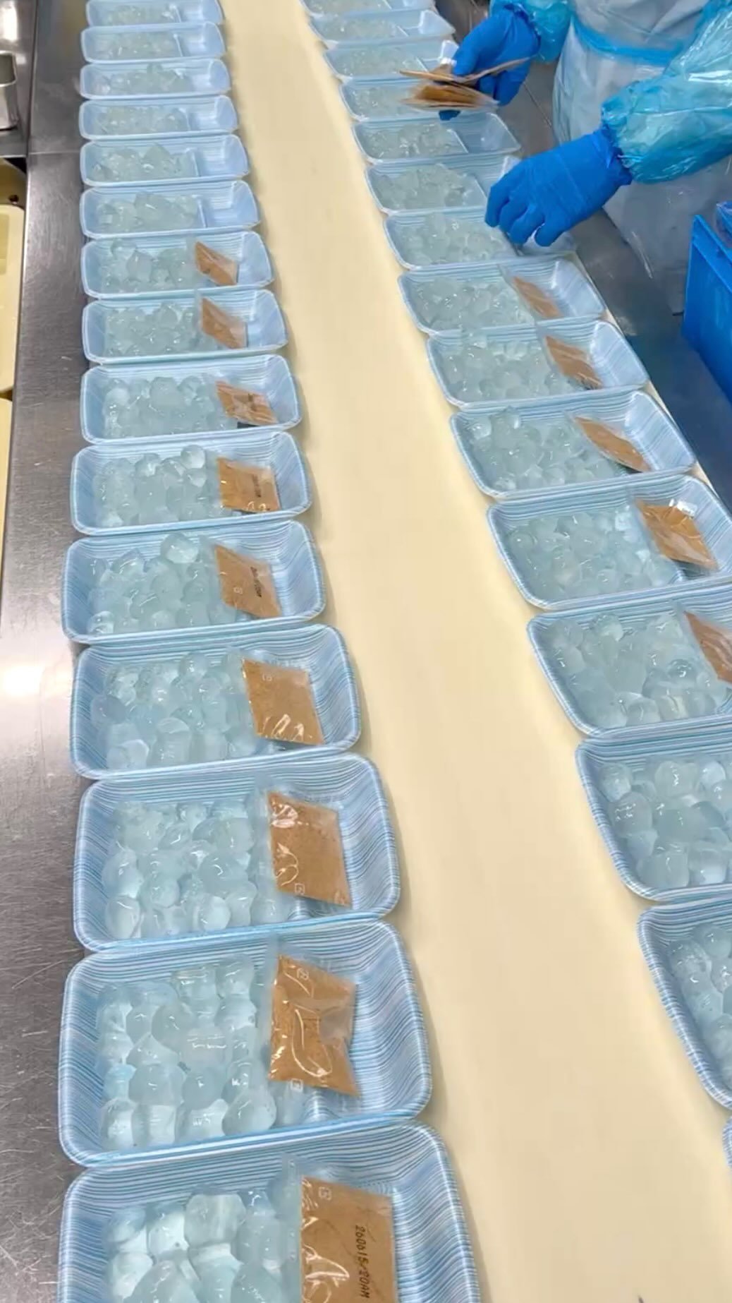 gacchi_gourmet 게시물 이미지: 【年間1億粒以上作られるぷるもちわらび餅】

スーパーマーケットで誰もが見たことある
日本一有...