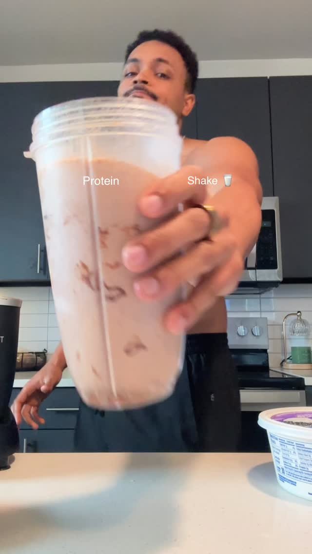 gainwithcain24 게시물 이미지: Chocolate Milk Shake (Save & Share)🥛

One of...