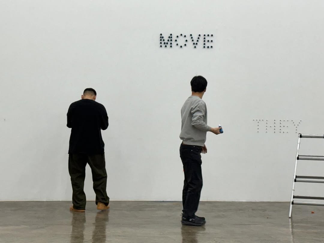 Photo shared by Gallery Shilla_갤러리신라 on March 29, 2026 tagging @park_chang_seo. May be an image of standing and text.