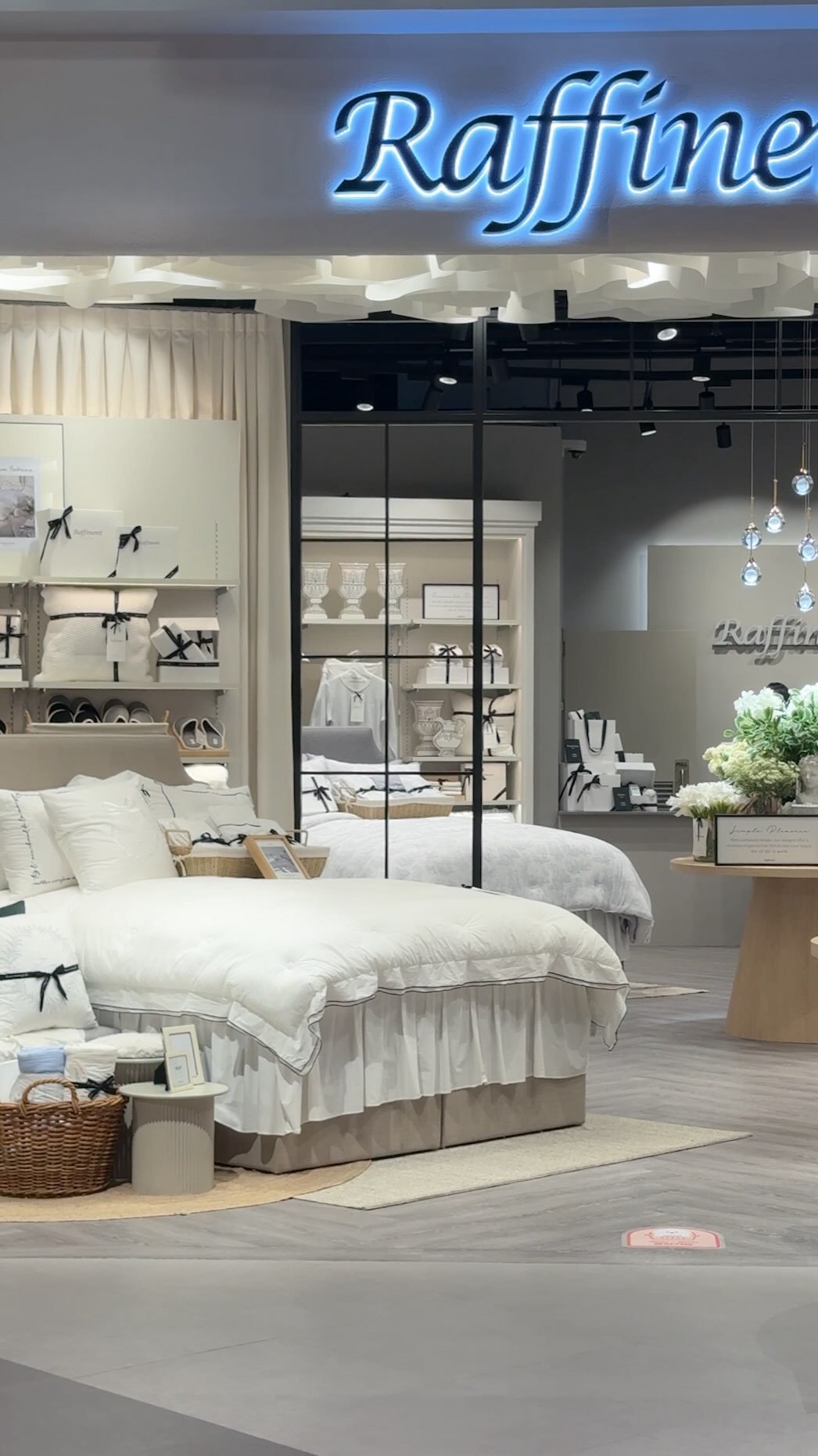 gamja_room 게시물 이미지: 광고 | 스타필드 마켓 일산점, 라피니라 신규 오픈 ✨

화이트 & 네추럴 톤으로...