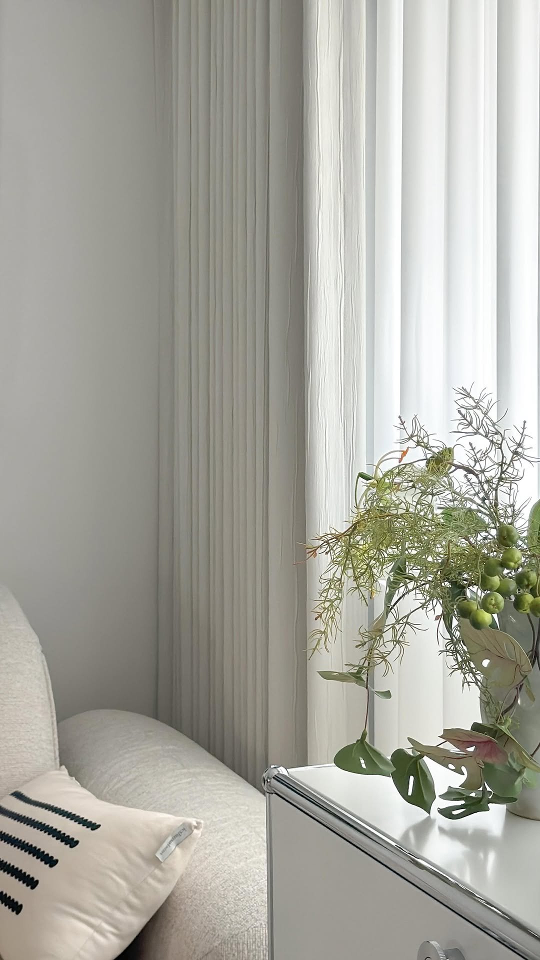 gamja_room 게시물 이미지: 광고 | 커튼은 주름이 진짜 중요하더라고요.

저도 처음엔 커튼이 다 비슷한 줄...