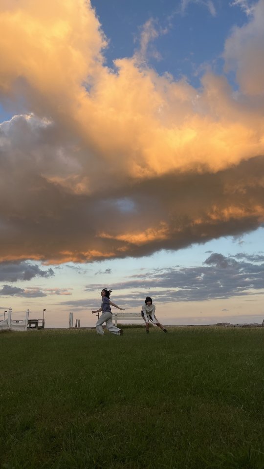 gangjjang337 게시물 이미지: 그녀와 그녀의 강아지와의 추억
메릴랜드의 🌟  그녀
지우의 목소리가...