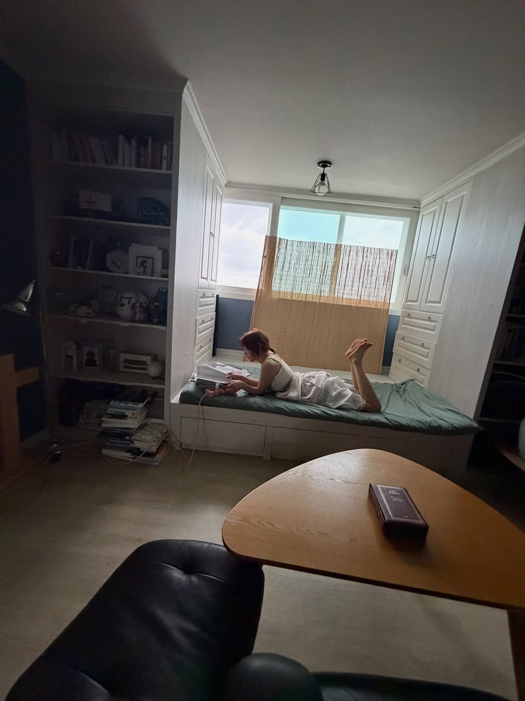 gangjjang337 게시물 이미지: 1.엄마가 오라고 노래를 불러서 왔다
잠깐 쉬고있는데
엄마가 사진찍는거 알려달래서...