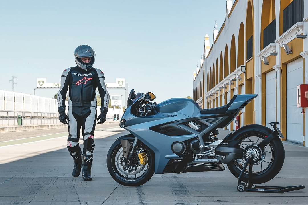 ganikgagan 게시물 이미지: Norton invited me to ride their new superbike,...
