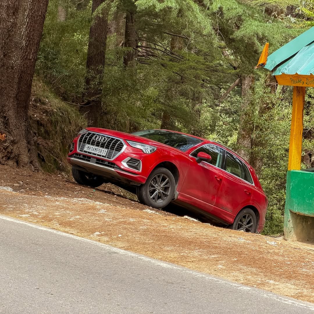 Photo by Gagan Choudhary on April 09, 2026. May be an image of car, minivan, road and text.