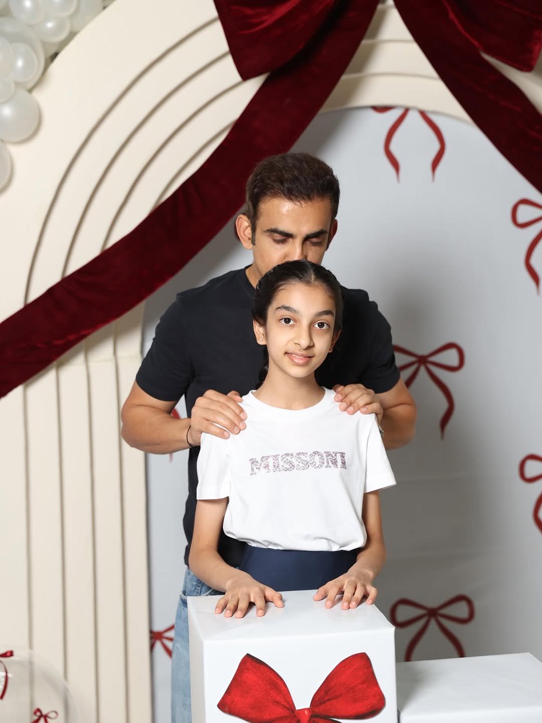 gautamgambhir55 게시물 이미지: Love to see you grow, hate to see you grow!...