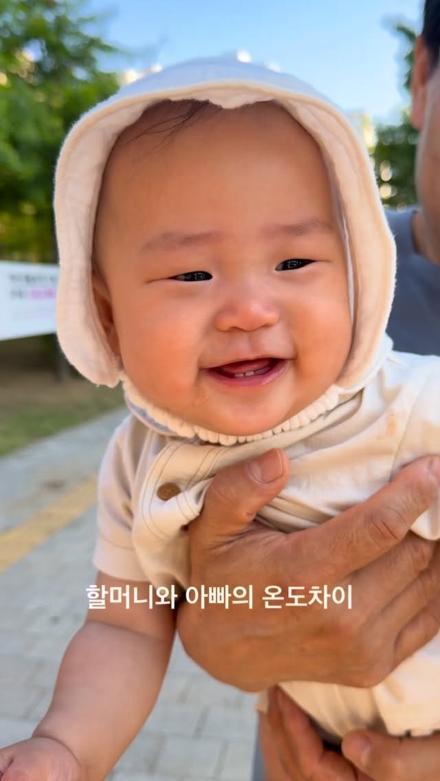 gawon_tantan 게시물 이미지: 아빠랑 잘 놀았잖아...😅
할머니는 아무도 못 이기지
엄마한테도 정색해요🙄
#7개월아기