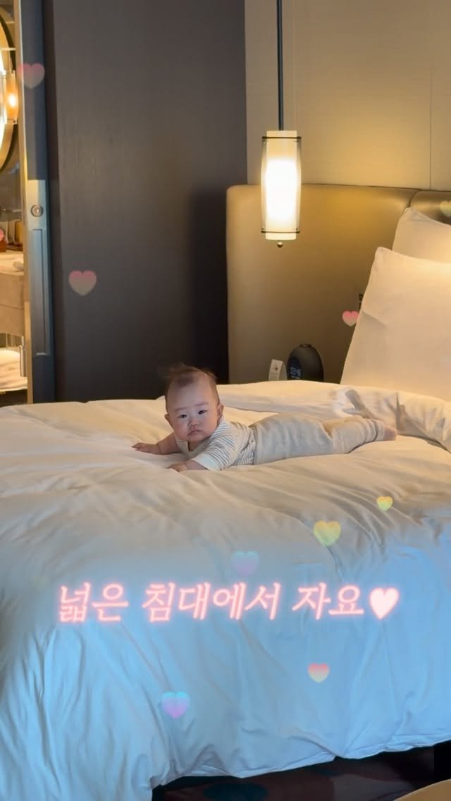gawon_tantan 게시물 이미지: 역시 5성급 호텔이 좋아요

아기침대
침대가드
가습기
유모차
다 빌려줘요

근데 전...