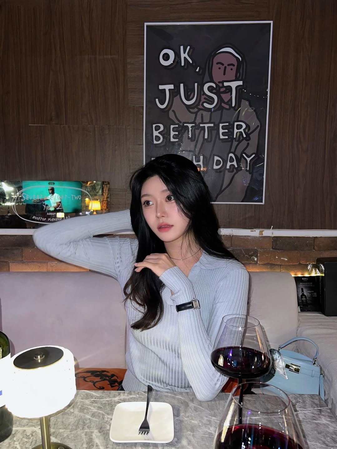 Photo by 가영 on February 24, 2026. May be an image of wine, wine bottle, silver oak tree and text that says 'OK JUST BETTER HDAY TWO NM PoOpPOP PUReEA'.