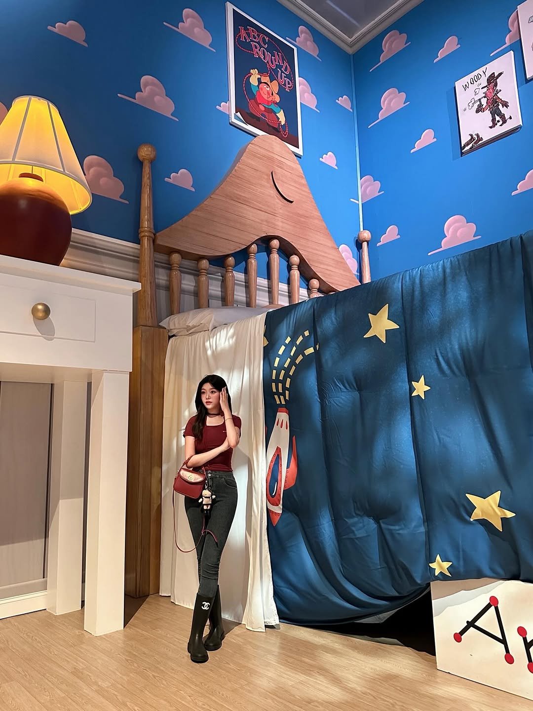 Photo by 가영 on August 22, 2025. May be an image of 1 person, dollhouse, curtains and text.