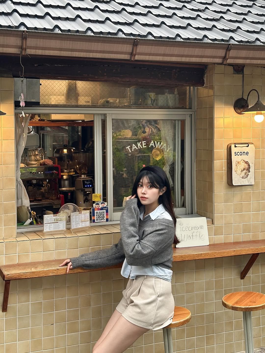 Photo by 가영 on October 21, 2025. May be an image of duffle coat, miniskirt, shorts and text.