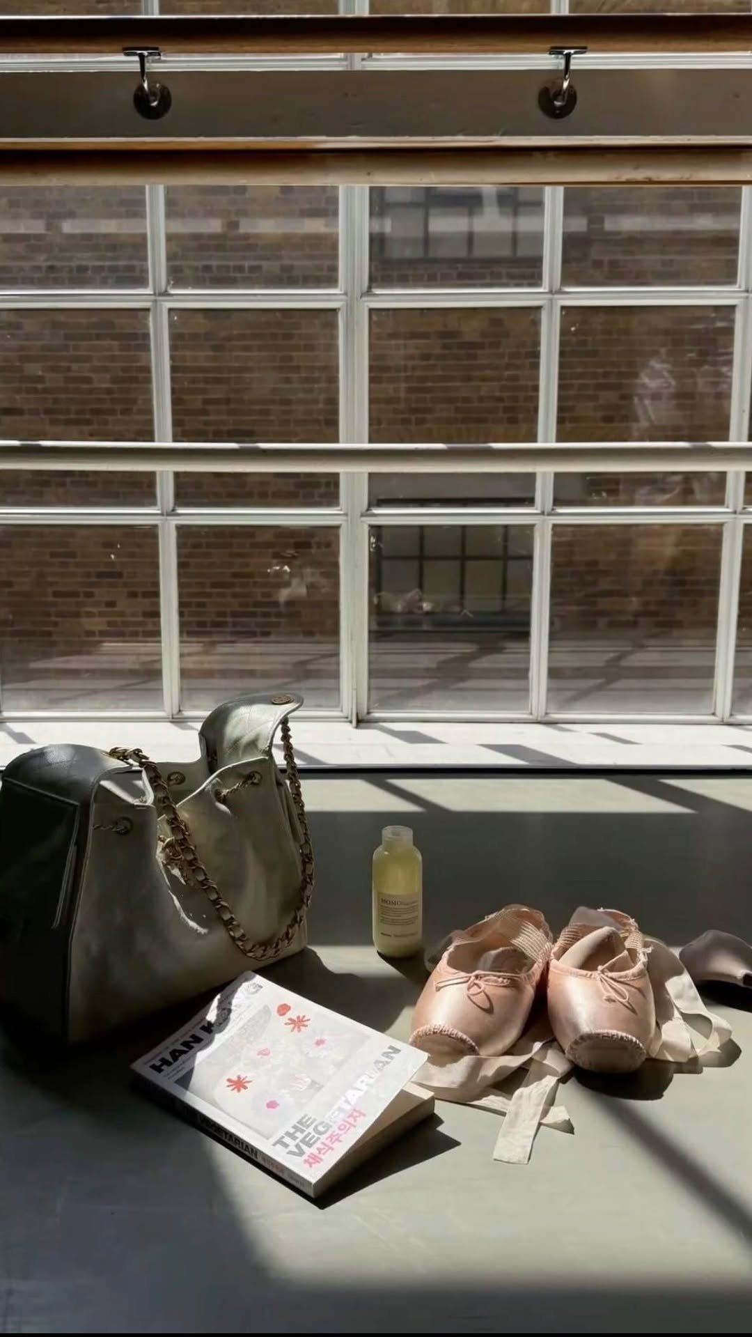 geanrosejam 게시물 이미지: 이제 이렇게 하고 어디를 가냐면 

top: @threetimess 
outer:...