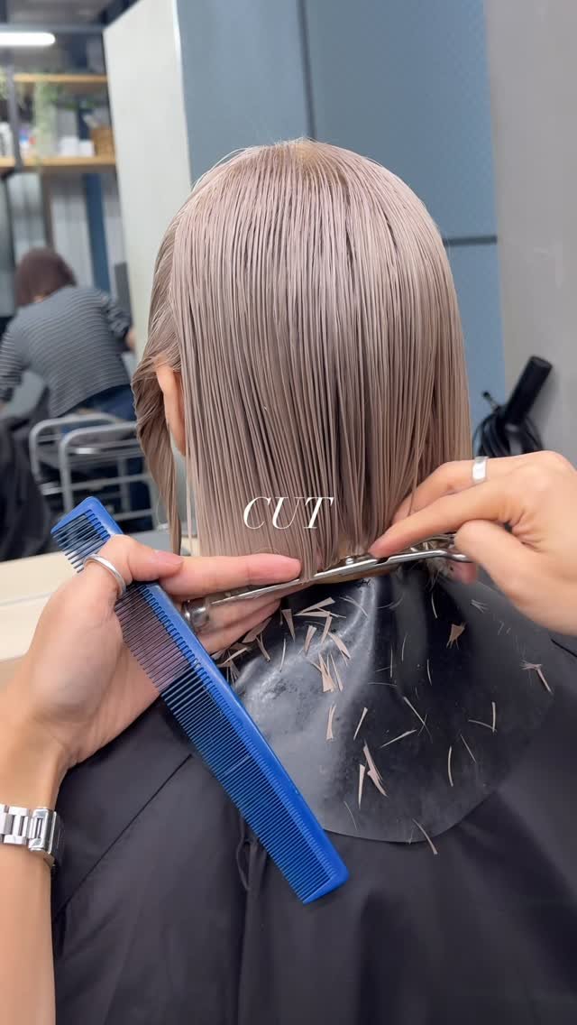 geeks_tomo 게시물 이미지: CUT✂️✂️✂️
.
.
.
#bleachcolor #ブリーチカラー #ダブルカラー...