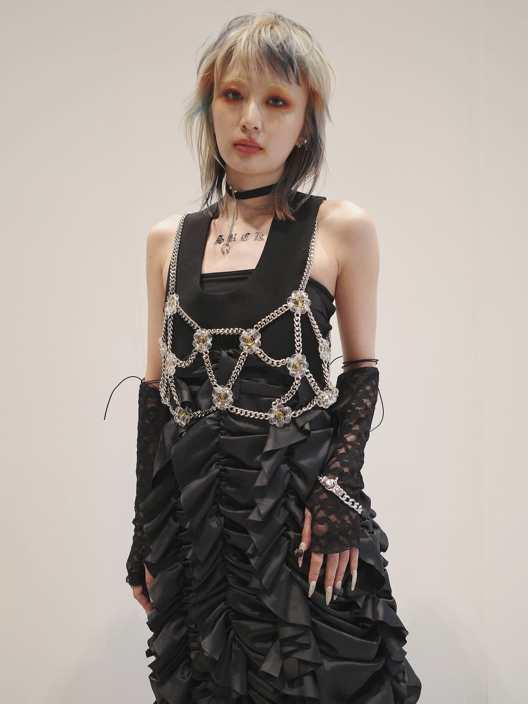 Photo by TOMO 渋谷 美容師  ハイトーン/ボブ 矢崎友也 on October 21, 2025. May be an image of one or more people, makeup and text.