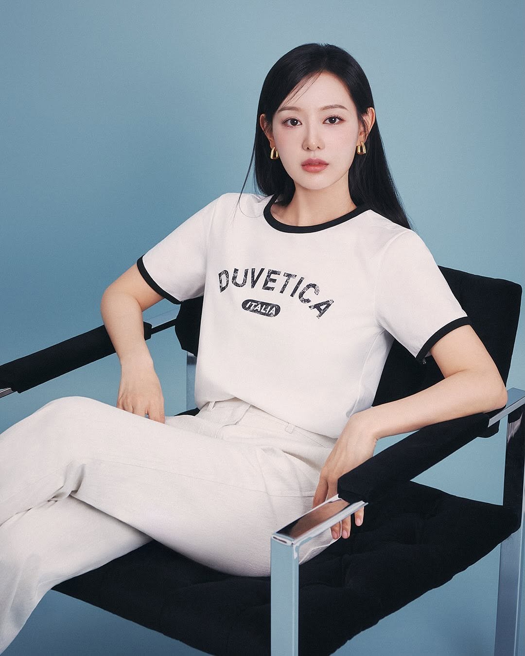 Photo shared by 김지원 on March 23, 2025 tagging @duveticakorea.