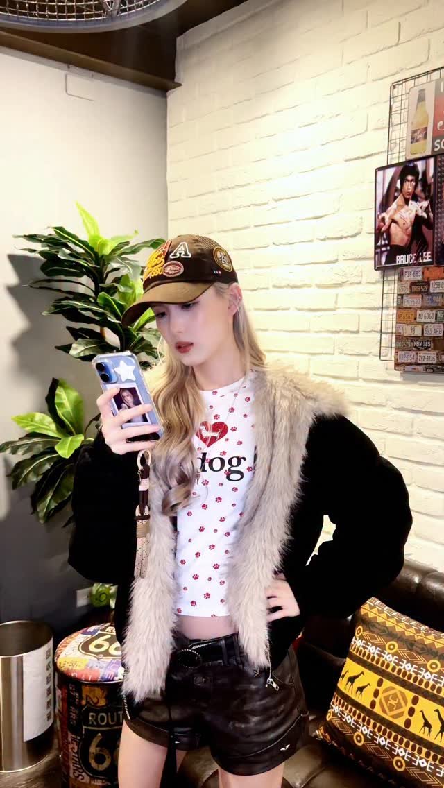 genblue.official 게시물 이미지: 🪞
[MIRROR INTO OURSELVES] 倒數4天
GENBLUE LIVE IN...