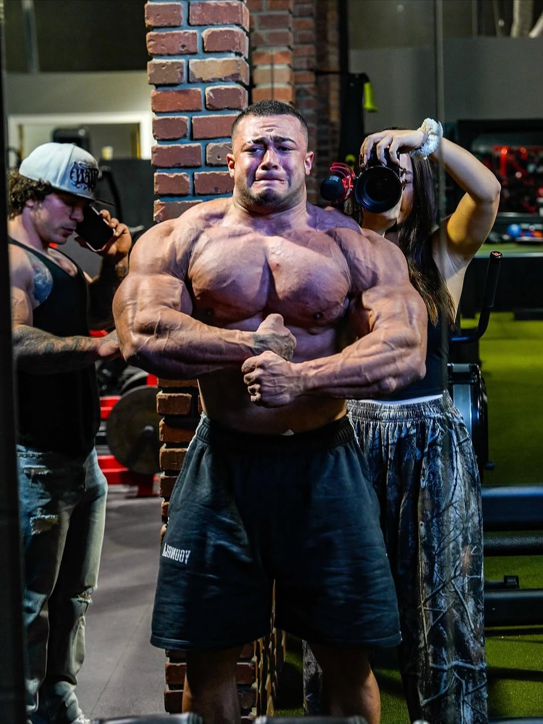 Photo shared by Svein Falzon on November 13, 2025 tagging @christrennn, and @youngla. May be an image of one or more people, biceps, people bodybuilding, barbell and text.