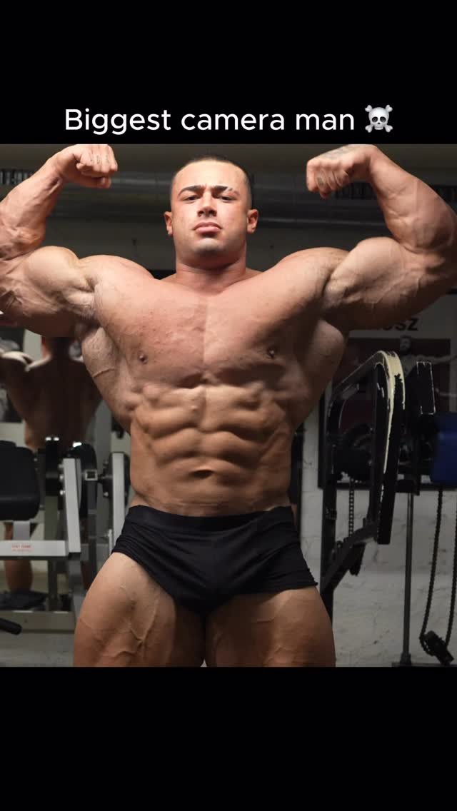 genet1canomaly 게시물 이미지: 22 years old vegan. (Chest day with...