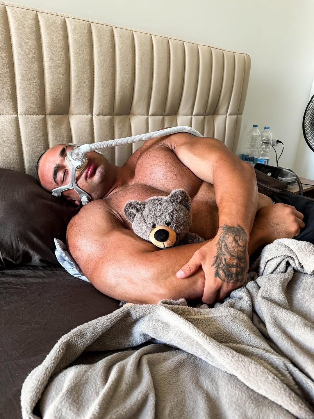 Photo by Svein Falzon on December 31, 2025. May be an image of bed and text.