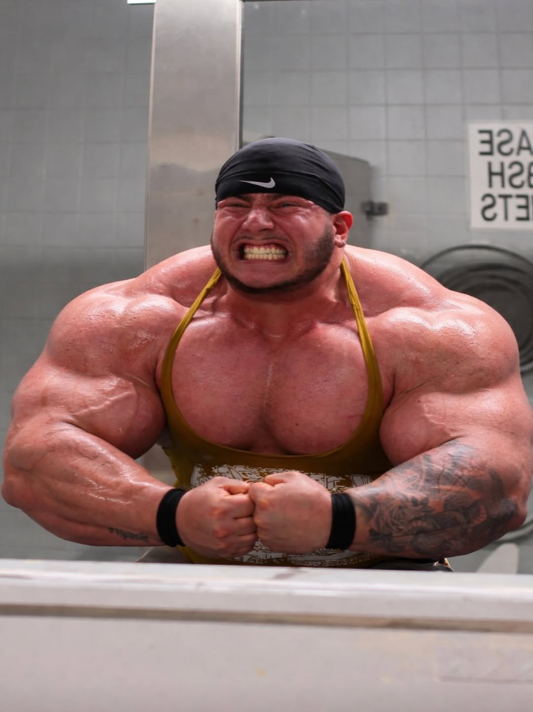 Photo by 𝐆𝐄𝐍𝐓𝐈𝐋𝐄 (𝐁𝐈𝐆𝐆𝐄𝐒𝐓 𝐍𝐀𝐓𝐓𝐘 𝟏𝟖𝐘𝐎) on December 22, 2025. May be an image of one or more people, biceps, people bodybuilding and text.