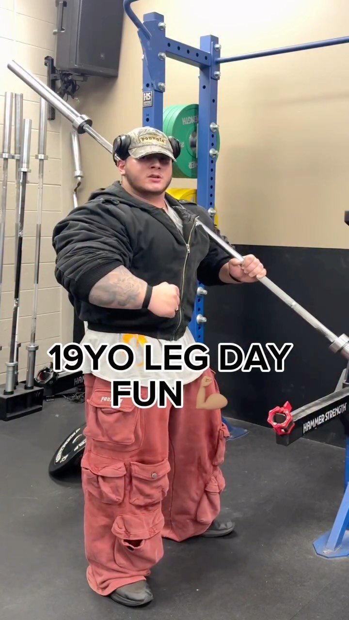 gentilelifts 게시물 이미지: Heavy Squat Day Yay 😀
@goblingearcompany belt...