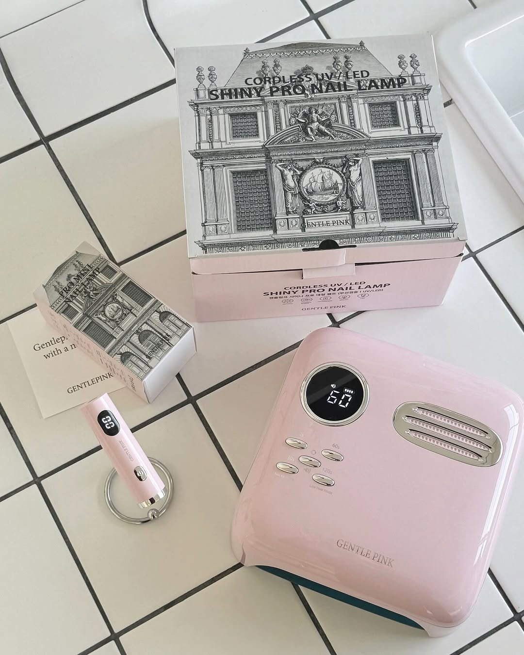 Photo by GENTLEPINK 젠틀핑크 공식 인스타그램 on December 28, 2025. May be an image of sharpener, stapler and text.