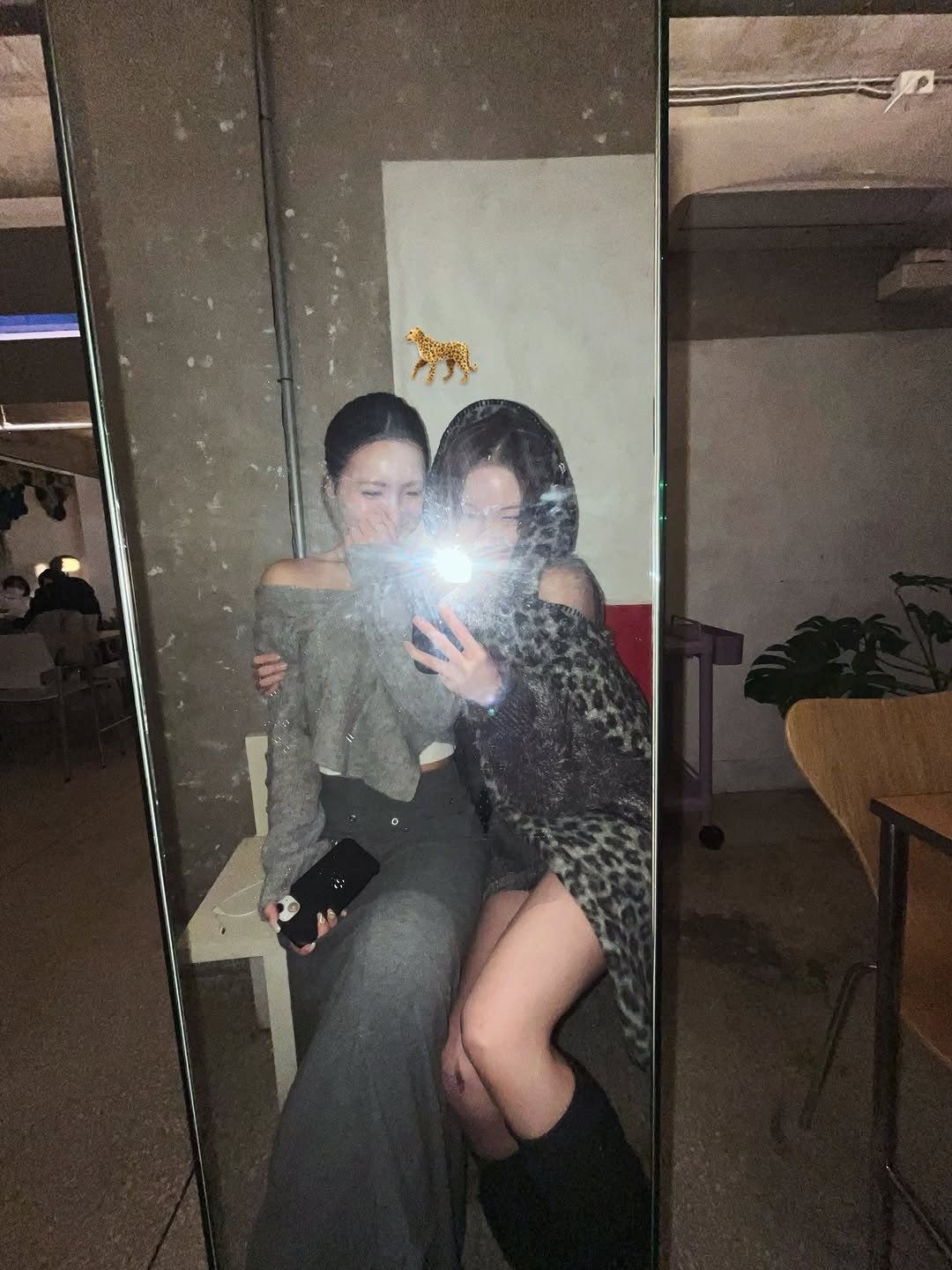 Photo by 은진 on December 13, 2025. May be a selfie of one or more people, mirror and text.