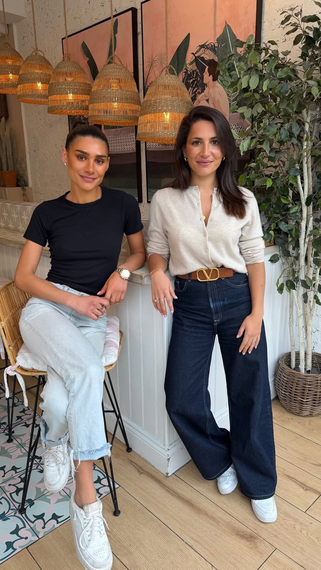 georgiamaysalamat 게시물 이미지: Two sisters. One business. 💗

For...